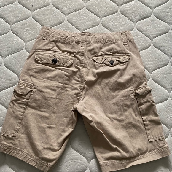 Cargo shorts - Picture 2 of 2